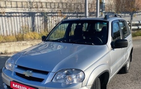 Chevrolet Niva I рестайлинг, 2013 год, 483 000 рублей, 3 фотография
