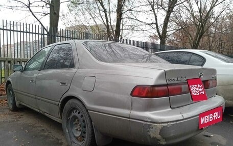 Toyota Camry, 1999 год, 310 000 рублей, 3 фотография
