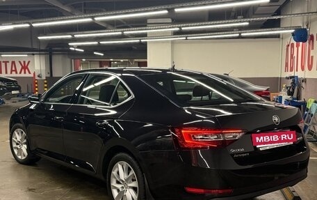 Skoda Superb III рестайлинг, 2018 год, 3 200 000 рублей, 3 фотография