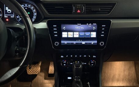 Skoda Superb III рестайлинг, 2018 год, 3 200 000 рублей, 21 фотография