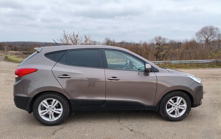 Hyundai ix35 I рестайлинг, 2013 год, 1 330 000 рублей, 6 фотография