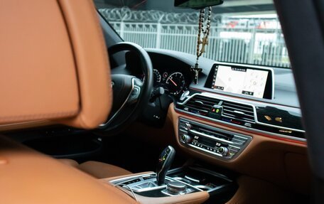 BMW 7 серия, 2018 год, 5 350 000 рублей, 38 фотография