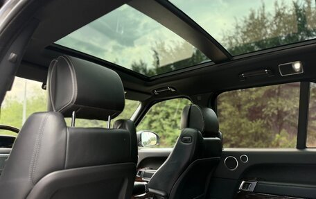 Land Rover Range Rover IV рестайлинг, 2015 год, 3 880 000 рублей, 10 фотография