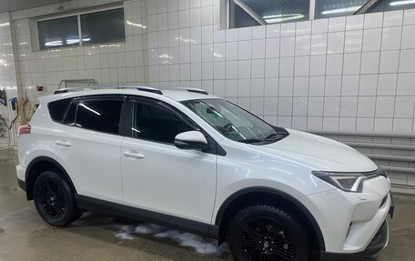Toyota RAV4, 2017 год, 3 200 000 рублей, 4 фотография