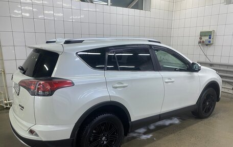Toyota RAV4, 2017 год, 3 200 000 рублей, 5 фотография
