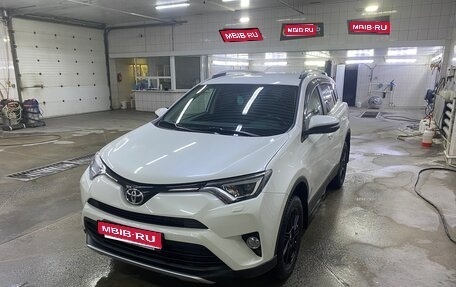 Toyota RAV4, 2017 год, 3 200 000 рублей, 1 фотография