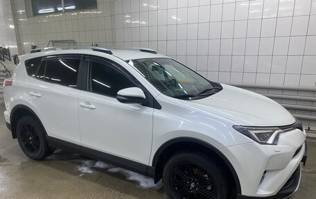 Toyota RAV4, 2017 год, 3 200 000 рублей, 9 фотография