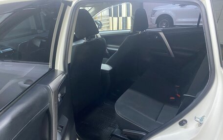 Toyota RAV4, 2017 год, 3 200 000 рублей, 15 фотография