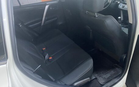 Toyota RAV4, 2017 год, 3 200 000 рублей, 16 фотография