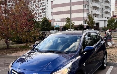 Hyundai Solaris II рестайлинг, 2015 год, 999 000 рублей, 1 фотография