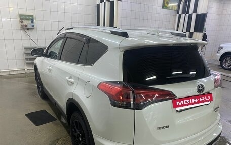 Toyota RAV4, 2017 год, 3 200 000 рублей, 11 фотография