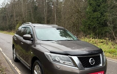 Nissan Pathfinder, 2014 год, 1 600 000 рублей, 1 фотография