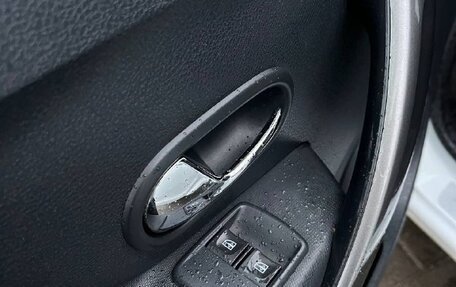 Renault Sandero II рестайлинг, 2014 год, 699 000 рублей, 17 фотография