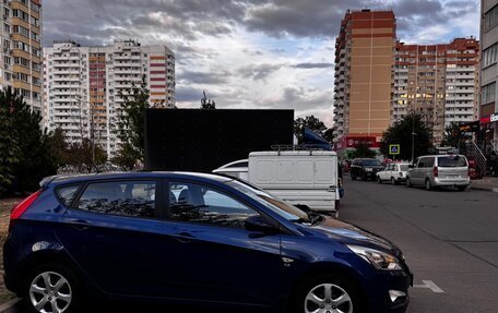 Hyundai Solaris II рестайлинг, 2015 год, 999 000 рублей, 2 фотография