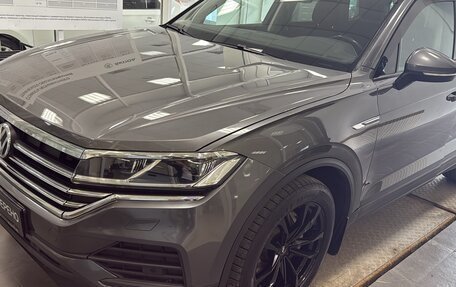 Volkswagen Touareg III, 2018 год, 3 920 000 рублей, 3 фотография