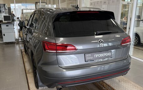 Volkswagen Touareg III, 2018 год, 3 920 000 рублей, 7 фотография