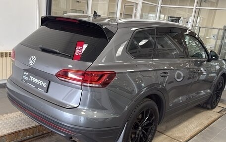 Volkswagen Touareg III, 2018 год, 3 920 000 рублей, 5 фотография