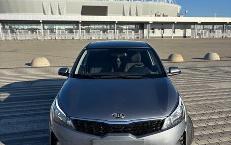 KIA Rio IV, 2021 год, 1 420 000 рублей, 2 фотография