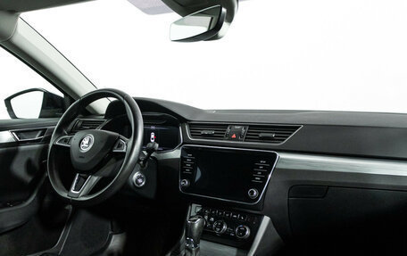 Skoda Superb III рестайлинг, 2019 год, 2 590 000 рублей, 9 фотография