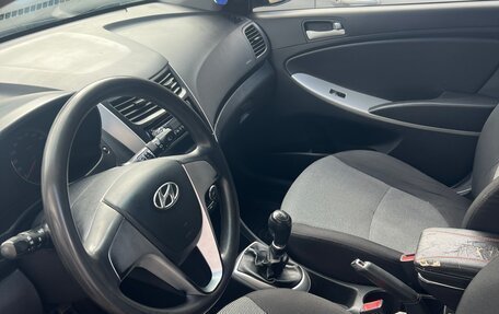 Hyundai Solaris II рестайлинг, 2013 год, 640 000 рублей, 8 фотография