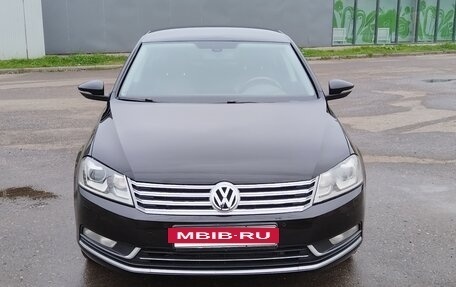 Volkswagen Passat B7, 2011 год, 950 000 рублей, 2 фотография