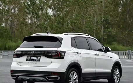 Volkswagen T-Cross I, 2022 год, 1 550 000 рублей, 6 фотография