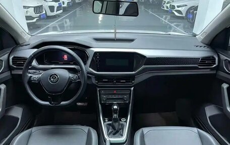 Volkswagen T-Cross I, 2022 год, 1 550 000 рублей, 7 фотография