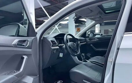 Volkswagen T-Cross I, 2022 год, 1 550 000 рублей, 8 фотография