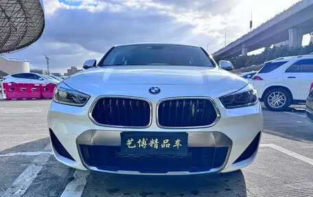 BMW X2, 2021 год, 1 850 000 рублей, 2 фотография