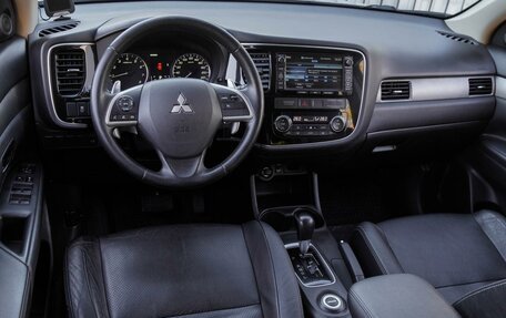 Mitsubishi Outlander III рестайлинг 3, 2012 год, 1 430 000 рублей, 6 фотография