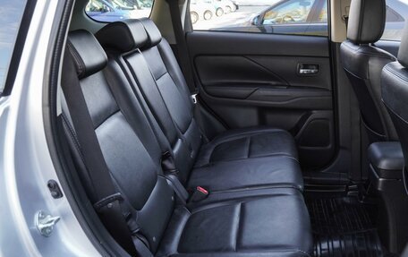 Mitsubishi Outlander III рестайлинг 3, 2012 год, 1 430 000 рублей, 7 фотография