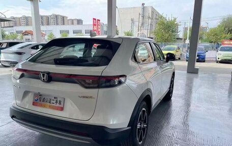 Honda Vezel, 2023 год, 1 630 000 рублей, 4 фотография