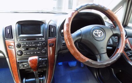Toyota Harrier, 2002 год, 910 000 рублей, 11 фотография