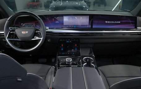 Cadillac Escalade V, 2025 год, 18 990 000 рублей, 15 фотография