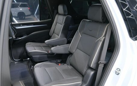 Cadillac Escalade V, 2025 год, 18 990 000 рублей, 27 фотография