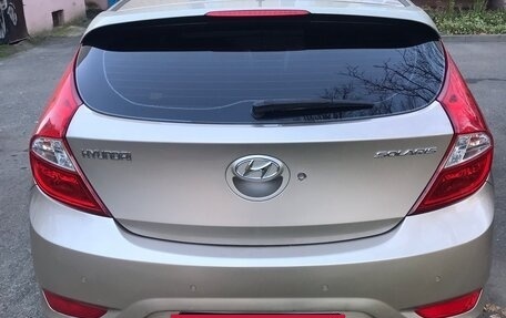 Hyundai Solaris II рестайлинг, 2011 год, 720 000 рублей, 4 фотография