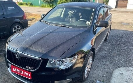 Skoda Superb III рестайлинг, 2013 год, 750 000 рублей, 1 фотография