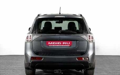 Mitsubishi Outlander III рестайлинг 3, 2012 год, 1 300 000 рублей, 4 фотография