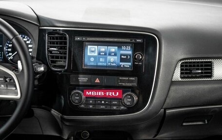 Mitsubishi Outlander III рестайлинг 3, 2012 год, 1 300 000 рублей, 11 фотография