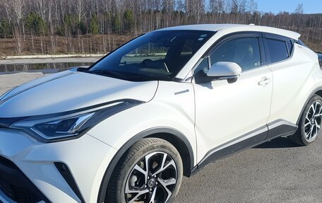 Toyota C-HR I рестайлинг, 2020 год, 2 800 000 рублей, 1 фотография