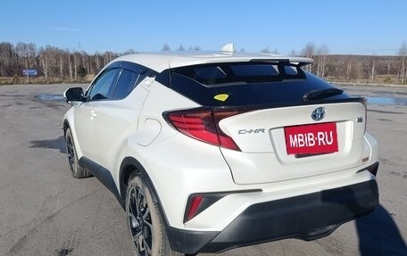 Toyota C-HR I рестайлинг, 2020 год, 2 800 000 рублей, 5 фотография