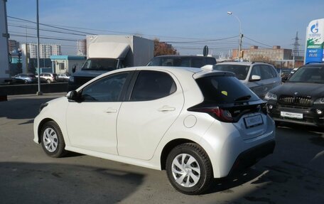 Toyota Yaris, 2020 год, 1 290 000 рублей, 5 фотография