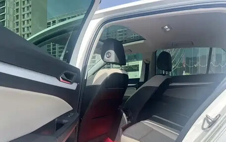 Volkswagen Golf VIII, 2021 год, 1 600 000 рублей, 6 фотография