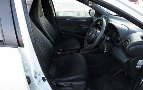 Toyota Yaris, 2020 год, 1 290 000 рублей, 12 фотография