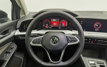 Volkswagen Golf VIII, 2021 год, 1 750 000 рублей, 11 фотография
