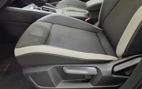 Volkswagen Golf VIII, 2021 год, 1 750 000 рублей, 20 фотография