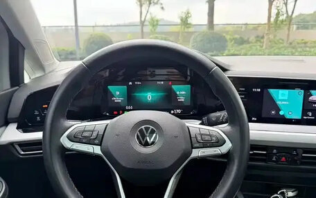 Volkswagen Golf VIII, 2021 год, 1 650 000 рублей, 10 фотография