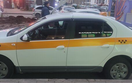 Renault Logan II, 2019 год, 650 000 рублей, 3 фотография