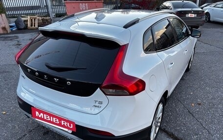 Volvo V40 Cross Country I, 2014 год, 1 300 000 рублей, 13 фотография