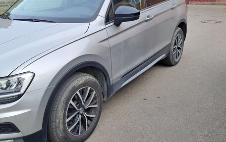 Volkswagen Tiguan II, 2020 год, 2 899 000 рублей, 4 фотография